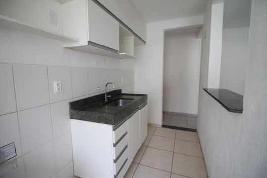 Cozinha de apartamento para alugar com 2 quartos, 55m² em Taquara, Rio de Janeiro