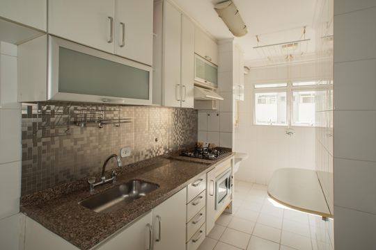 Cozinha de apartamento para alugar com 2 quartos, 72m² em Chácara Inglesa, São Paulo