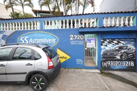 Fachada de casa à venda com 3 quartos, 331m² em Parque das Nações, Santo André
