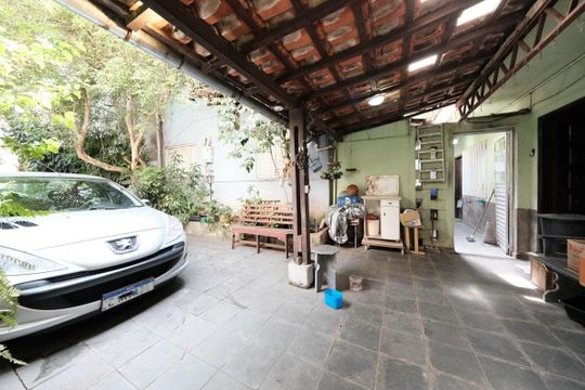 Garagem de casa à venda com 6 quartos, 400m² em Vila Santa Teresa, São Paulo