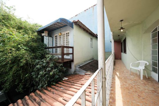 Varanda de casa à venda com 6 quartos, 400m² em Vila Santa Teresa, São Paulo
