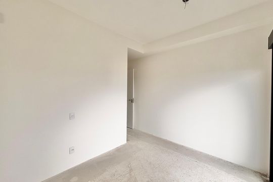 Suíte  de apartamento à venda com 2 quartos, 110m² em Alphaville Comercial, Barueri