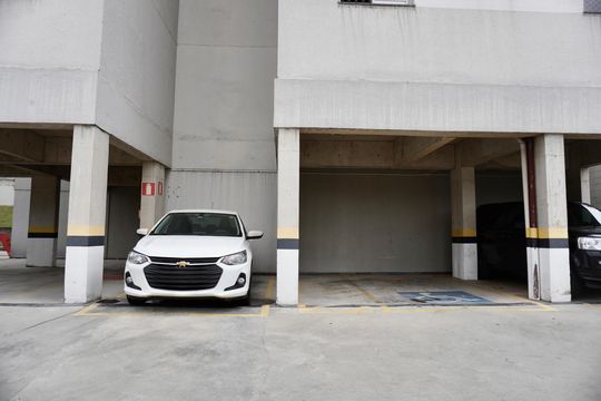 Garagem de apartamento à venda com 2 quartos, 48m² em Jardim America, Belo Horizonte