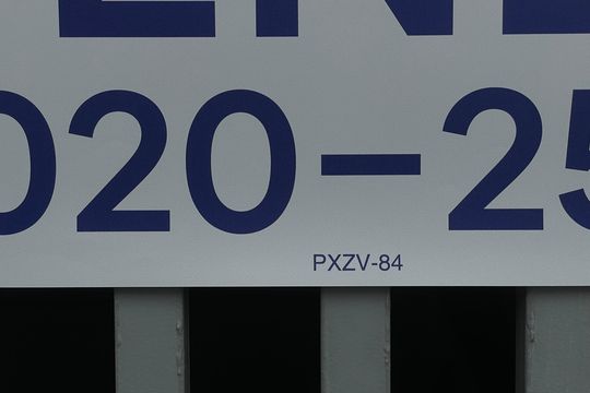 Placa PXZV 84 de casa à venda com 4 quartos, 180m² em Jardim Ipanema(zona Leste), São Paulo