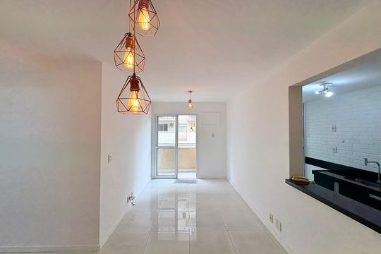 Apartamento para alugar com 2 quartos, 60m² em Taquara, Rio de Janeiro