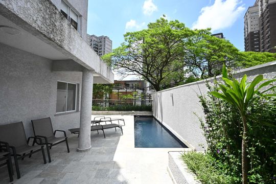 Piscina de apartamento para alugar com 1 quarto, 40m² em Cidade Jardim, São Paulo