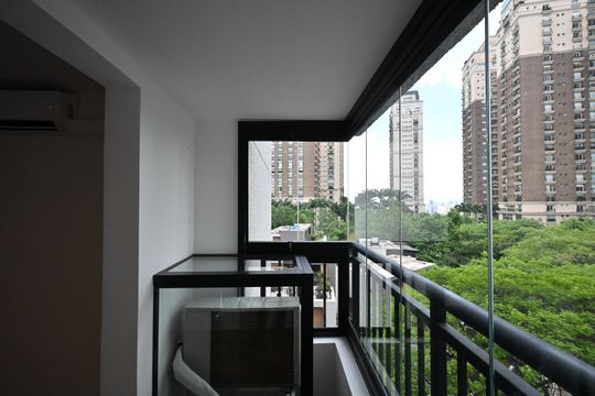 Varanda de apartamento para alugar com 1 quarto, 40m² em Cidade Jardim, São Paulo