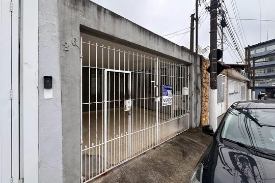 Fachada de casa à venda com 3 quartos, 125m² em Jardim Andrea Demarchi, São Bernardo do Campo
