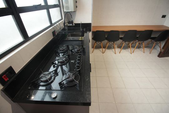 Cozinha de apartamento para alugar com 3 quartos, 105m² em Ponta da Praia, Santos