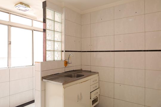 Cozinha de apartamento à venda com 2 quartos, 40m² em Cidade Tiradentes, São Paulo