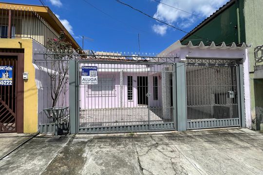 Fachada + Placa de casa para alugar com 3 quartos, 120m² em Vila Brasil, São Paulo