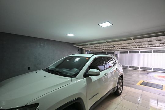 Garagem de casa de condomínio à venda com 3 quartos, 200m² em Jardim Taboao, São Paulo