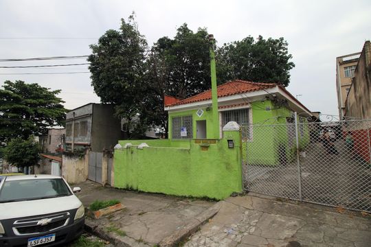 Fachada da casa de casa para alugar com 4 quartos, 130m² em Ramos, Rio de Janeiro
