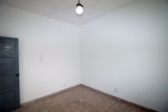 Quarto 2 de casa para alugar com 4 quartos, 130m² em Ramos, Rio de Janeiro