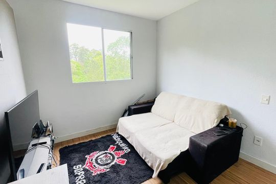 Sala de apartamento para alugar com 2 quartos, 40m² em Jardim Petropolis, Cotia
