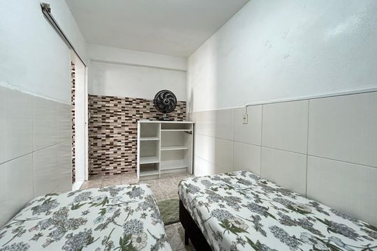 Quarto de casa para alugar com 1 quarto, 30m² em Monte Verde, Florianópolis
