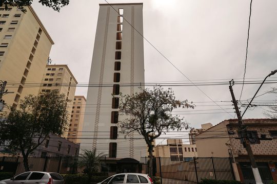 Fachada de apartamento à venda com 1 quarto, 45m² em Cambuci, São Paulo