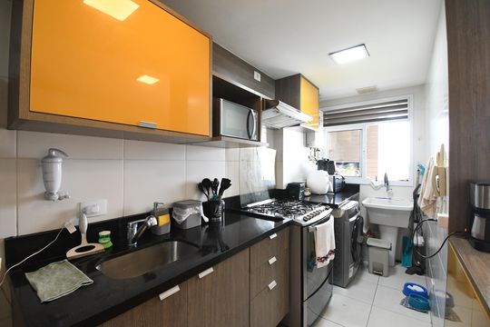 Cozinha de apartamento para alugar com 3 quartos, 77m² em Cristo Rei, Curitiba