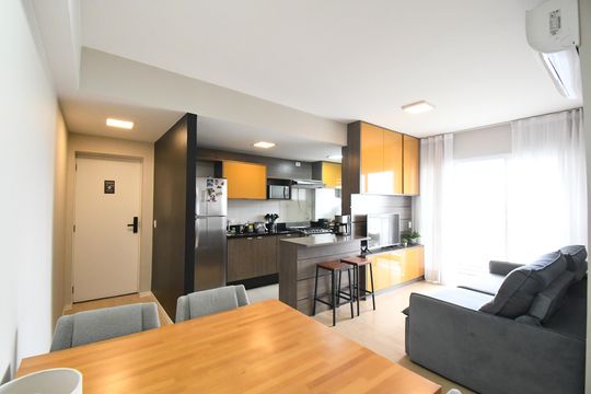 Sala de apartamento para alugar com 3 quartos, 77m² em Cristo Rei, Curitiba