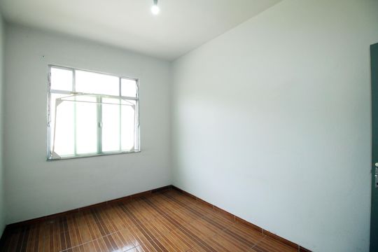 Quarto 1 de apartamento para alugar com 2 quartos, 70m² em Cordovil, Rio de Janeiro