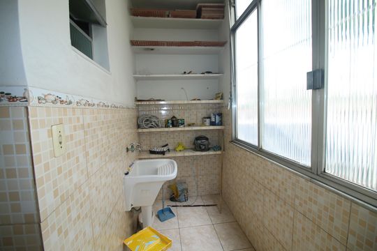 Área de Serviço de apartamento para alugar com 2 quartos, 70m² em Cordovil, Rio de Janeiro