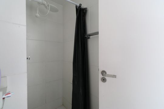 Banheiro de apartamento à venda com 2 quartos, 44m² em Barra Funda, São Paulo
