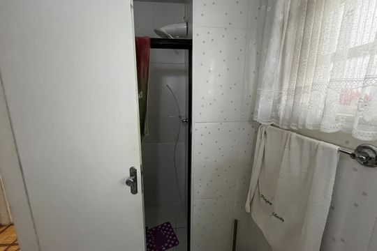 Banheiro 1 de apartamento à venda com 3 quartos, 90m² em Catete, Rio de Janeiro