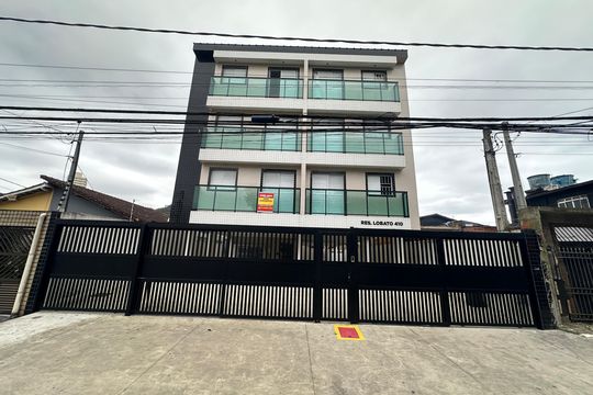 Fachada de apartamento para alugar com 2 quartos, 49m² em Vila Valenca, São Vicente