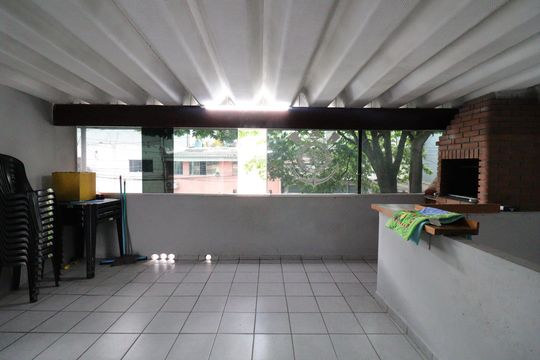 Varanda de casa à venda com 3 quartos, 115m² em Jardim Orly, São Paulo