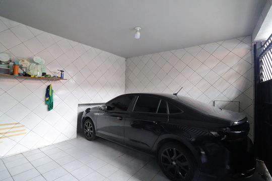 Garagem de casa à venda com 3 quartos, 115m² em Jardim Orly, São Paulo