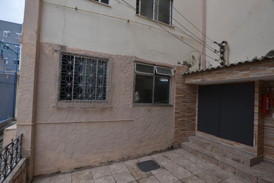 Vista do Quarto 1 de apartamento para alugar com 2 quartos, 45m² em Guadalupe, Rio de Janeiro