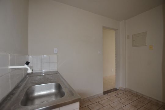 Cozinha de apartamento para alugar com 2 quartos, 45m² em Guadalupe, Rio de Janeiro