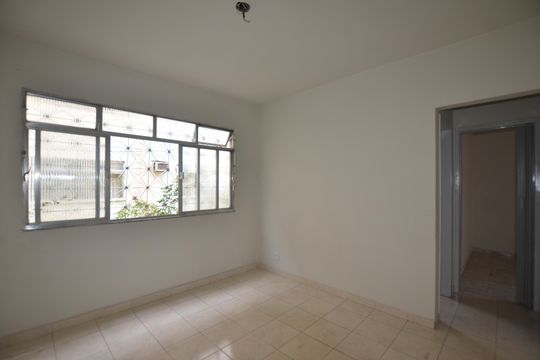 Sala de apartamento para alugar com 2 quartos, 45m² em Guadalupe, Rio de Janeiro