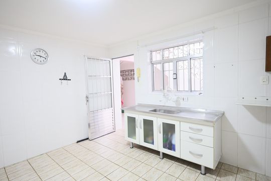 Cozinha de casa para alugar com 3 quartos, 150m² em Ayrosa, Osasco