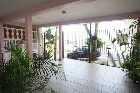 Garagem de casa para alugar com 3 quartos, 150m² em Ayrosa, Osasco