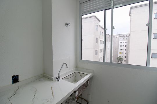 Área de Serviço de apartamento para alugar com 2 quartos, 41m² em Jardim Gilda Maria, São Paulo