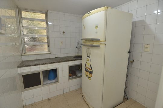 Cozinha de kitnet/studio para alugar com 1 quarto, 20m² em Vila Isabel, Rio de Janeiro