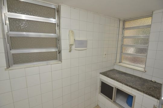 Cozinha de kitnet/studio para alugar com 1 quarto, 20m² em Vila Isabel, Rio de Janeiro