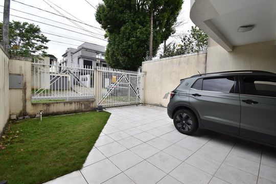 Quintal de casa à venda com 3 quartos, 162m² em Jardim das Américas, Curitiba