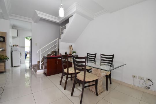 Sala de jantar de casa à venda com 3 quartos, 162m² em Jardim das Américas, Curitiba