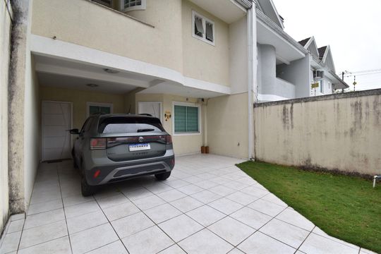 Garagem de casa à venda com 3 quartos, 162m² em Jardim das Américas, Curitiba