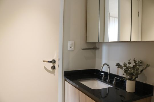 Banheiro de kitnet/studio para alugar com 1 quarto, 32m² em Perdizes, São Paulo
