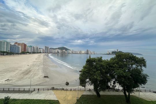 Vista da Sala de apartamento para alugar com 3 quartos, 114m² em Morro dos Barbosas, São Vicente