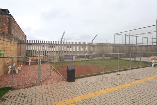 Área Pét de apartamento à venda com 2 quartos, 50m² em Harmonia, Canoas