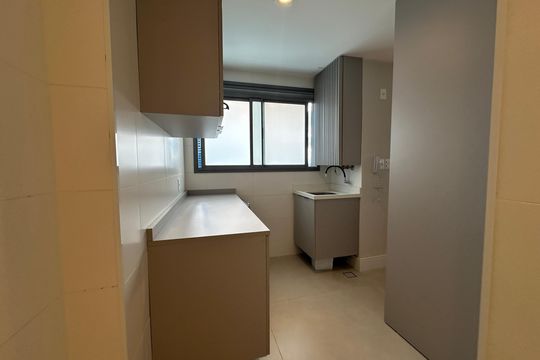 Área de Serviço de apartamento à venda com 3 quartos, 180m² em Alphaville Empresarial, Barueri
