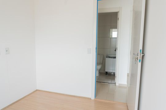 Quarto 1 de apartamento para alugar com 2 quartos, 50m² em Santo Cristo, Rio de Janeiro