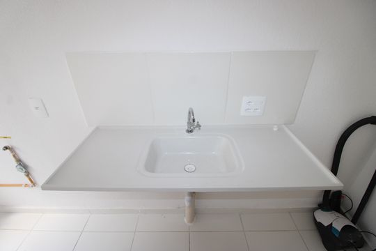 Cozinha de apartamento para alugar com 2 quartos, 40m² em Fazenda Caguaçu, São Paulo