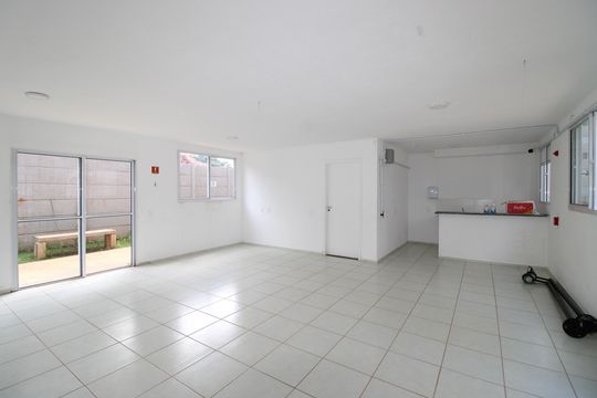 Área comum de apartamento para alugar com 2 quartos, 40m² em Fazenda Caguaçu, São Paulo