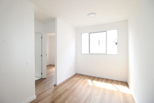 Sala de apartamento para alugar com 2 quartos, 40m² em Fazenda Caguaçu, São Paulo