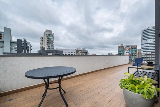 Terraço de kitnet/studio à venda com 1 quarto, 28m² em Jardins, São Paulo